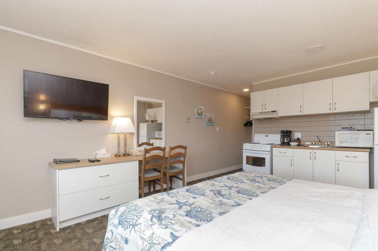 The Cedarwood Inn & Suites Sidney Kültér fotó