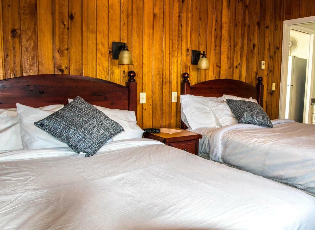 The Cedarwood Inn & Suites Sidney Kültér fotó