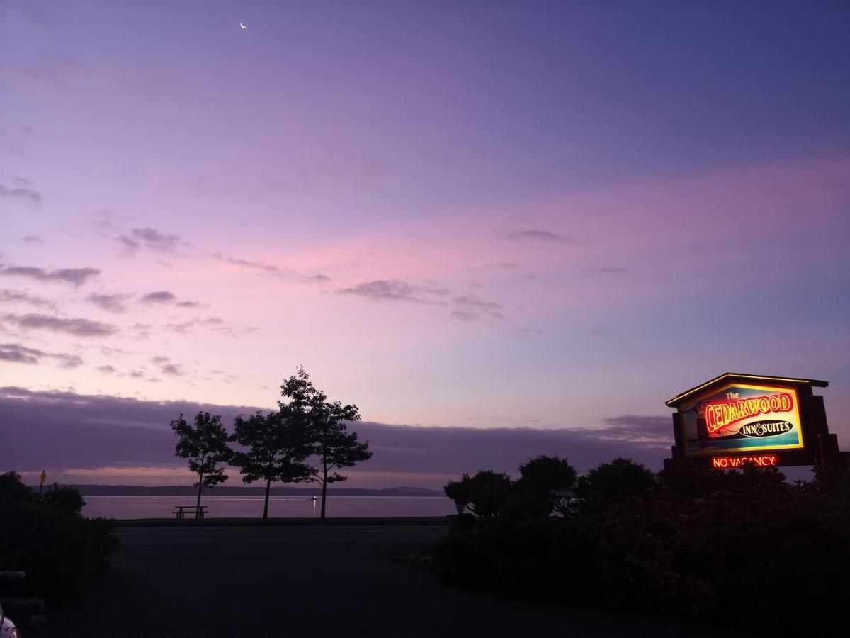 The Cedarwood Inn & Suites Sidney Kültér fotó